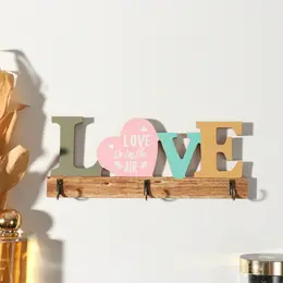 Настенные крючки декоративные