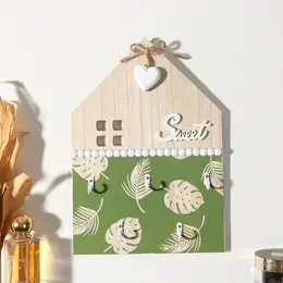 Настенные крючки декоративные