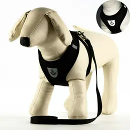 Шлейка с поводком, размер l, ош 33 см, ог 36-48 см, с светоотражающей нашивкой, мягкая, черная Шлейка с поводком, размер l, ош 33 см, ог 36-48 см, с светоотражающей нашивкой, мягкая, черная