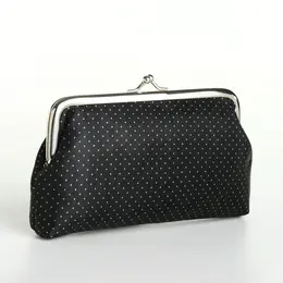 Косметичка на фермуаре, цвет черный Косметичка на фермуаре, цвет черный