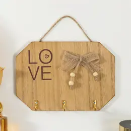 Настенные крючки декоративные