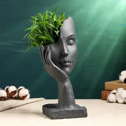 Декоративное кашпо для цветов