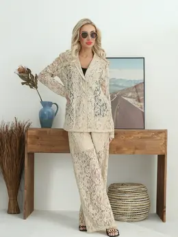 Костюм Костюм