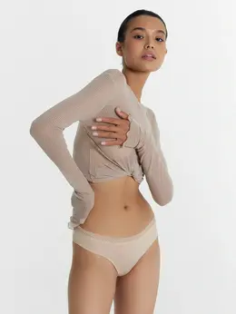 Трусы женские бразилиана в светло-бежевом цвете