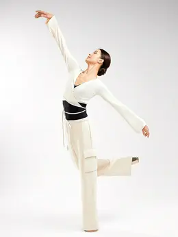 Брюки женские карго в бежевом цвете