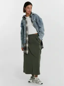 Юбка женская в цвете темный хаки