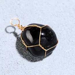 Подвеска из камня Подвеска из камня