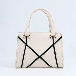 Сумка женская на молнии, цвет белый