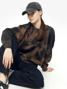 Свитшот женский в таупово-бежевом цвете Свитшот женский в таупово-бежевом цвете