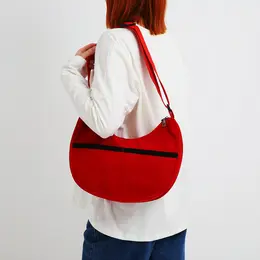 Сумка молодежная на молнии, 32×10×20 см, красная Сумка молодежная на молнии, 32×10×20 см, красная