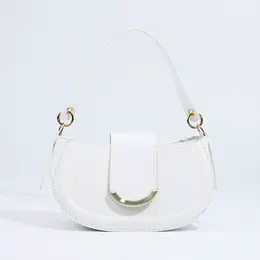 Сумка-багет на молнии, цвет белый