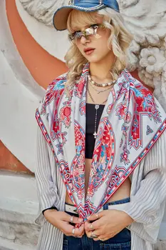 Платок "Кавказский скакун", 90х90 см