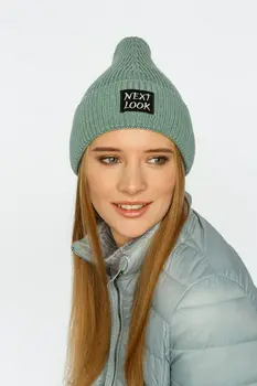 Шапка весенняя женская