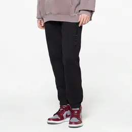 Мужские брюки Elastic Cuff Pants Мужские брюки Elastic Cuff Pants