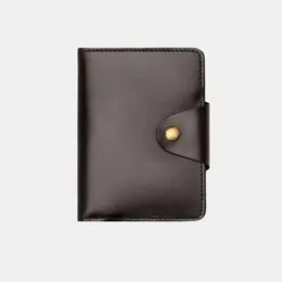 IZ307-ODO08-K024-R Обложка для документов с RFID-
защитой,нат.кожа,корич. IZ307-ODO08-K024-R Обложка для документов с RFID-
защитой,нат.кожа,корич.