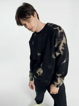 Свитшот мужской черный с обработкой эйсид Свитшот мужской черный с обработкой эйсид