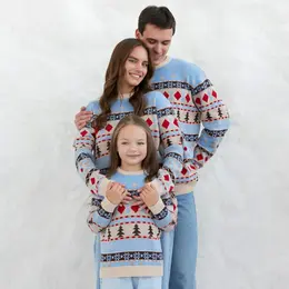 Свитер вязаный