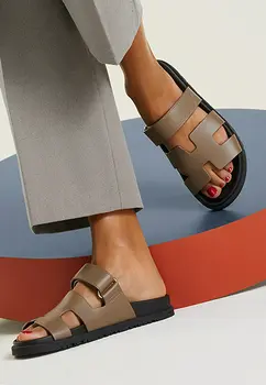 Сланцы HERMES Сланцы HERMES