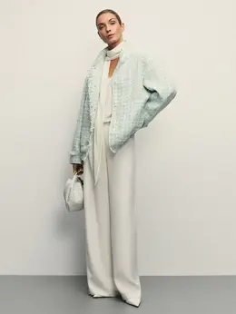 Куртка-бомбер из фактурной ткани