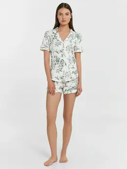 Комплект домашний женский с цветочным принтом: рубашка и шорты Комплект домашний женский с цветочным принтом: рубашка и шорты