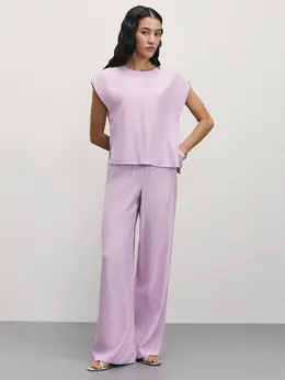 Широкие брюки из фактурной ткани Широкие брюки из фактурной ткани