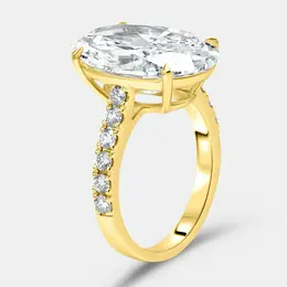 8.5 cts Oval and Round Lab Grown Diamond 18k Yellow Gold Ring Size 54 8.5 cts Oval and Round Lab Grown Diamond 18k Yellow Gold Ring Size 54