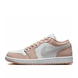 Женские кроссовки Air Jordan 1 Low Женские кроссовки Air Jordan 1 Low