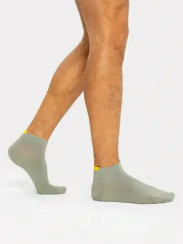 Носки мужские зеленые с рисунком в виде цветного прямоугольника