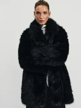 Шуба из искусственного меха