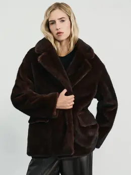 Шуба из искусственного меха