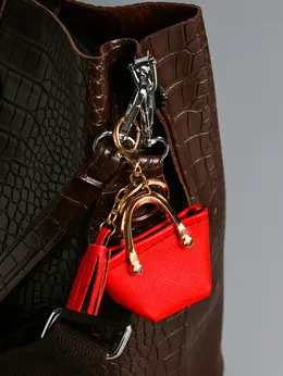 Брелок для ключей с карабином, с кистью