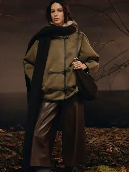 Дубленка оверсайз с капюшоном Дубленка оверсайз с капюшоном