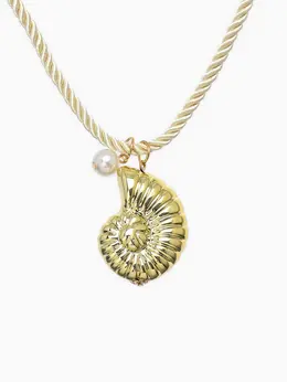 Кулон на шнурке