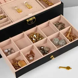 Шкатулка для украшений