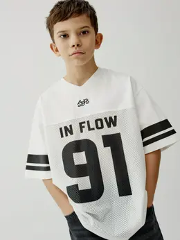 Комбинированная футболка в спортивном стиле для мальчиков