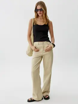 Классические прямые джинсы со средней посадкой