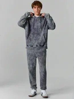 Теплый комплект мужской серый прямого кроя