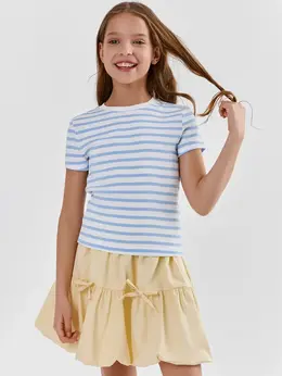 Футболка для девочек белая в полоску прилегающего силуэта