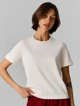 Футболка женская бежевая укороченная прямого кроя