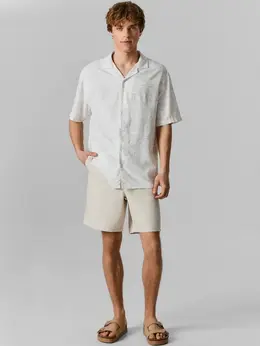 Шорты мужские бежевые льняные