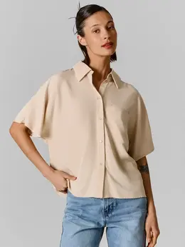 Рубашка женская бежевая прямого кроя