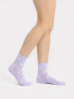 Носки женские фиолетовые с рисунком в виде ромашек